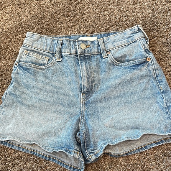 H&M Pants - Classic Denim Women's Shorts H&M sz 2